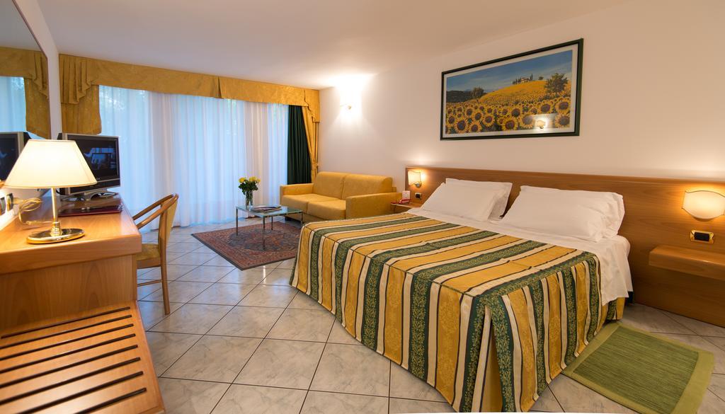 Hotel Capri Bardolino 3S Værelse billede